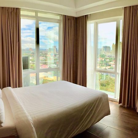 Padgett Place Prime Suites Cebu Bagian luar foto