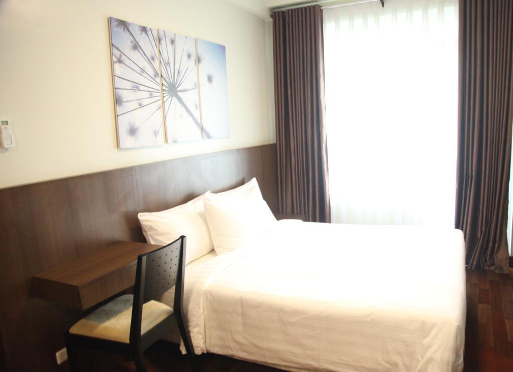 Padgett Place Prime Suites Cebu Bagian luar foto