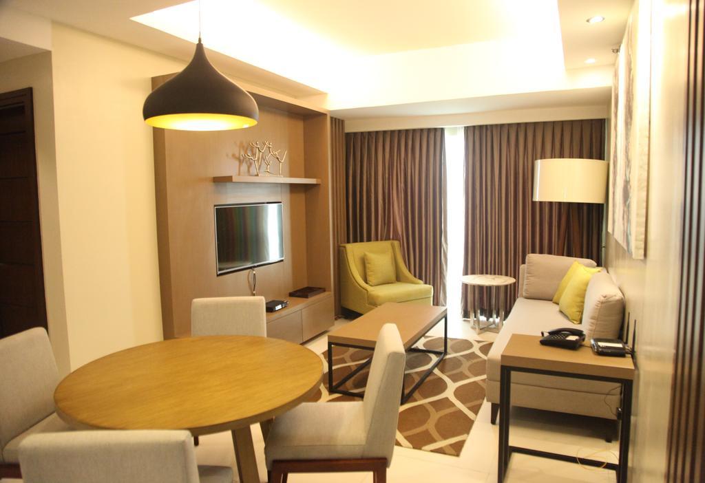 Padgett Place Prime Suites Cebu Bagian luar foto
