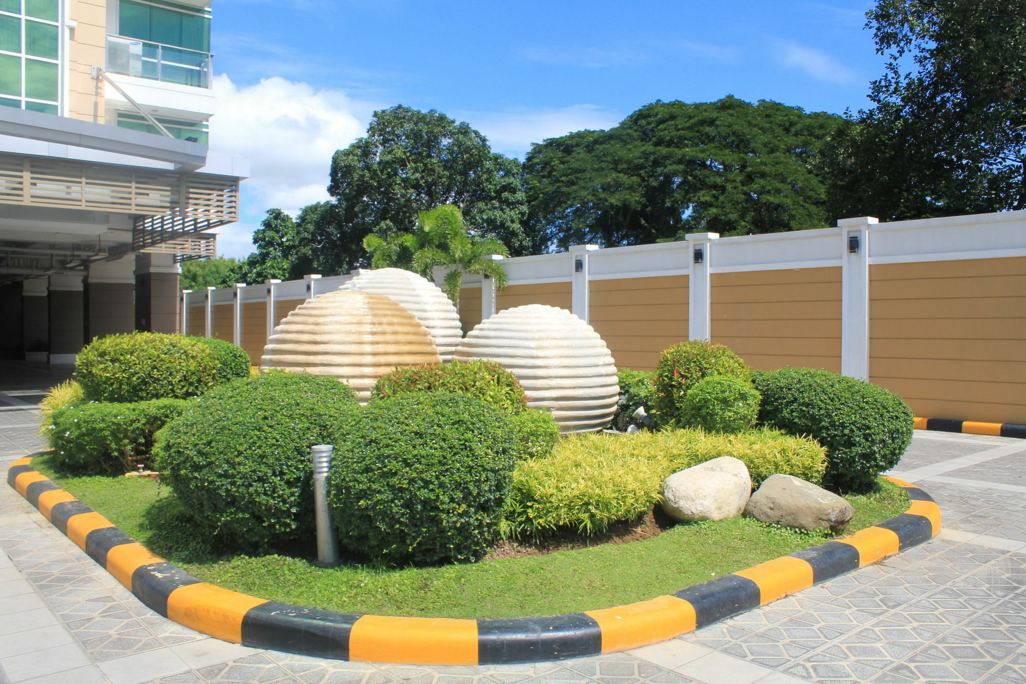 Padgett Place Prime Suites Cebu Bagian luar foto