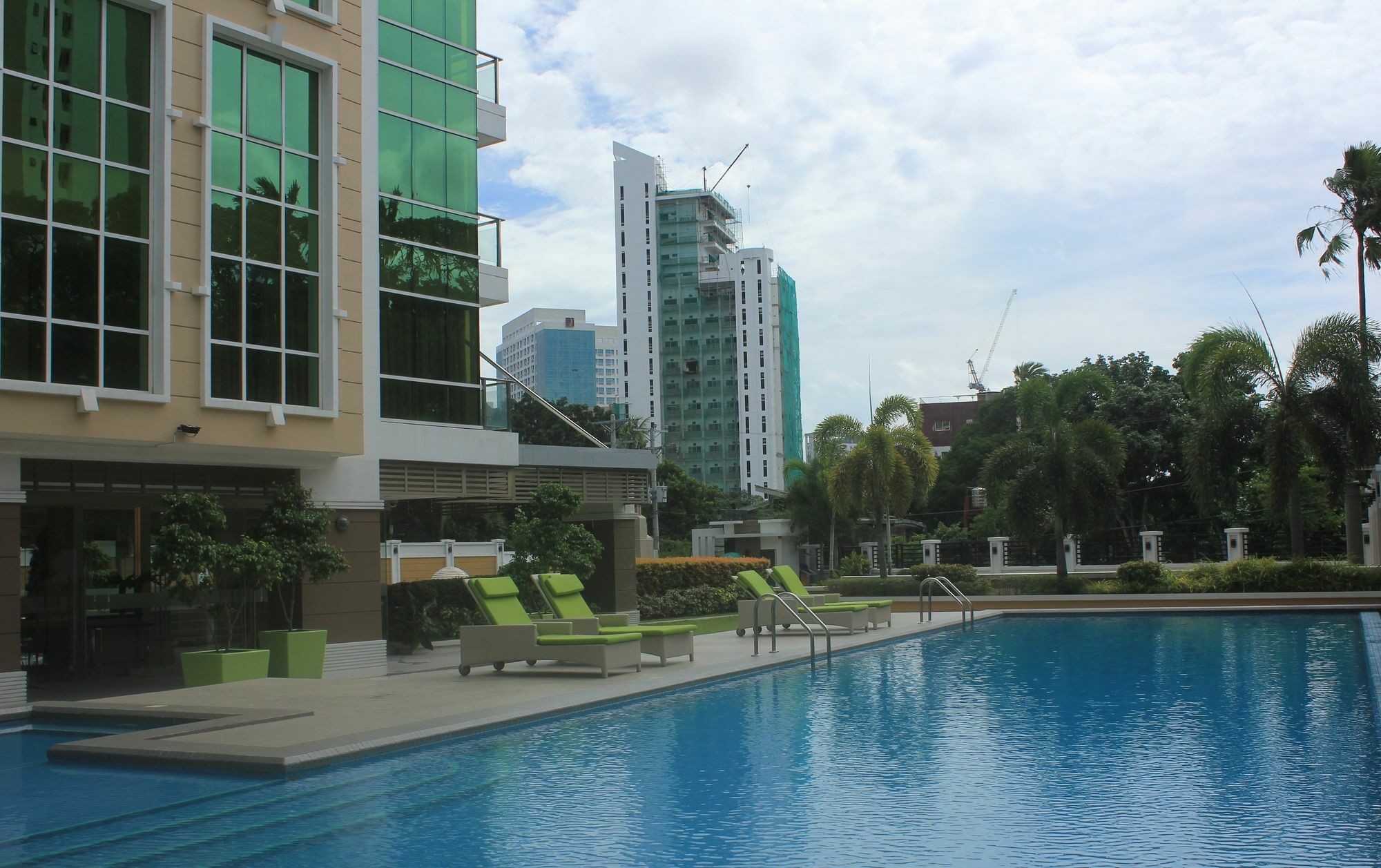 Padgett Place Prime Suites Cebu Bagian luar foto