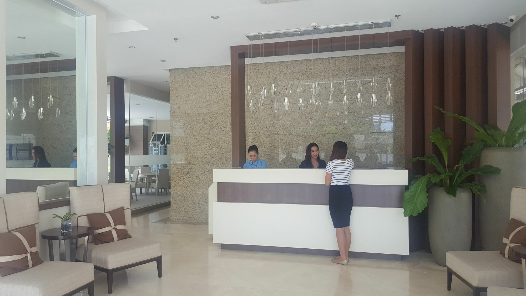 Padgett Place Prime Suites Cebu Bagian luar foto